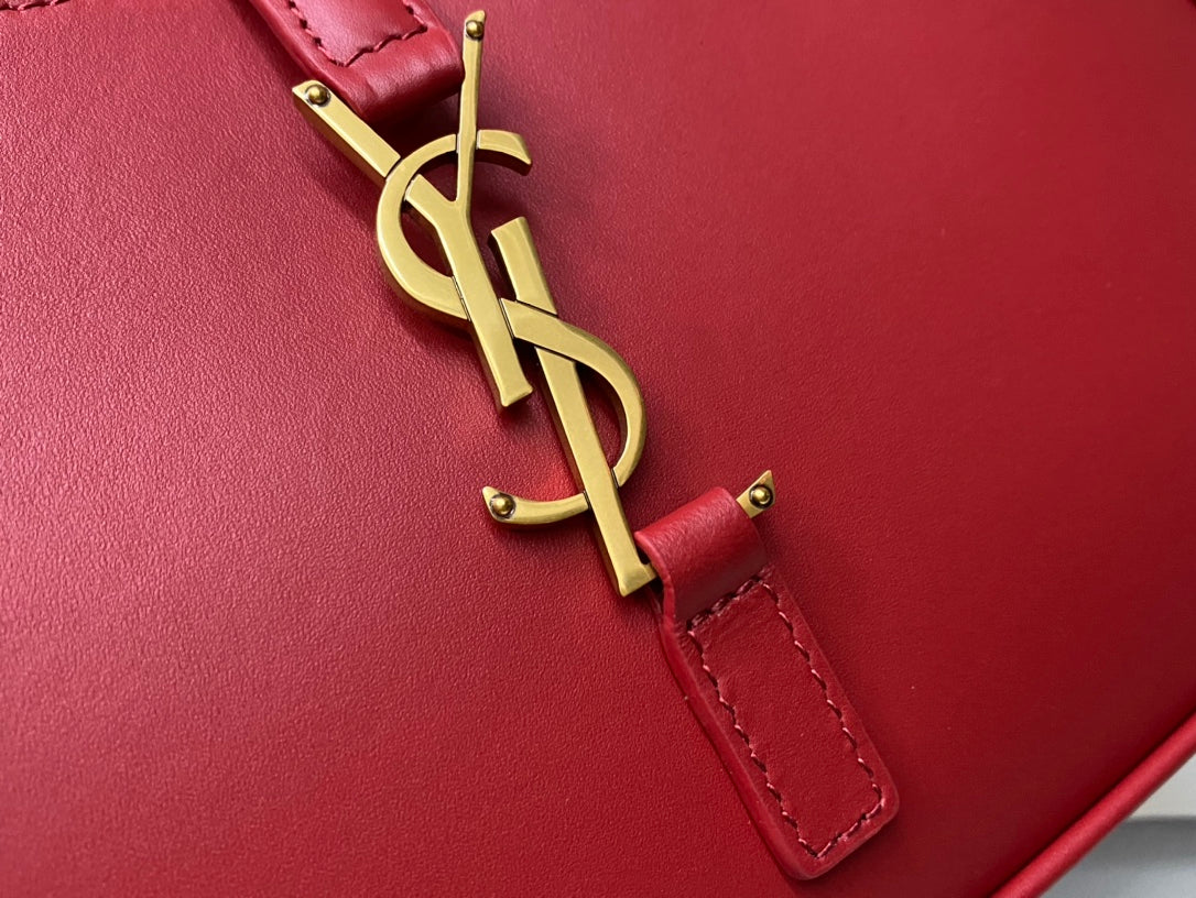 Saint Laurent Le 5 à 7 Small Shoulder Bag in Red Leather