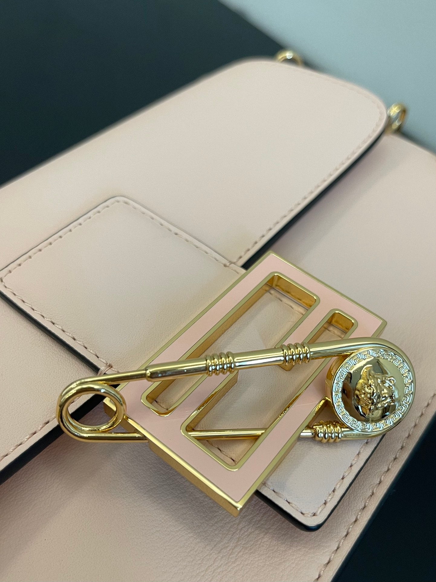 Fendi Baguette Light Pink Leather Shoulder Bag with Gold Hardware