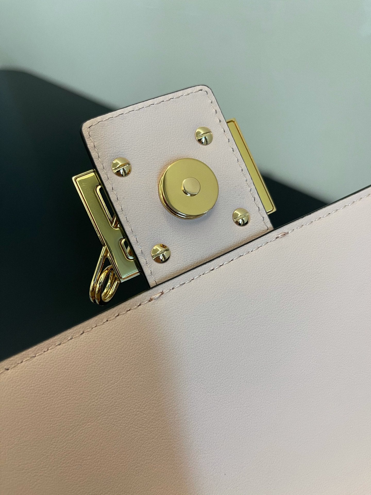 Fendi Baguette Light Pink Leather Shoulder Bag with Gold Hardware