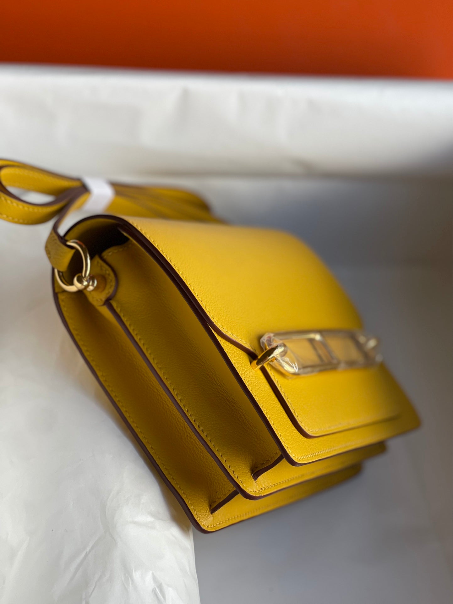 Hermès Roulis 18 Crossbody Bag - Vibrant Yellow Epsom Leather with Gold Hardware