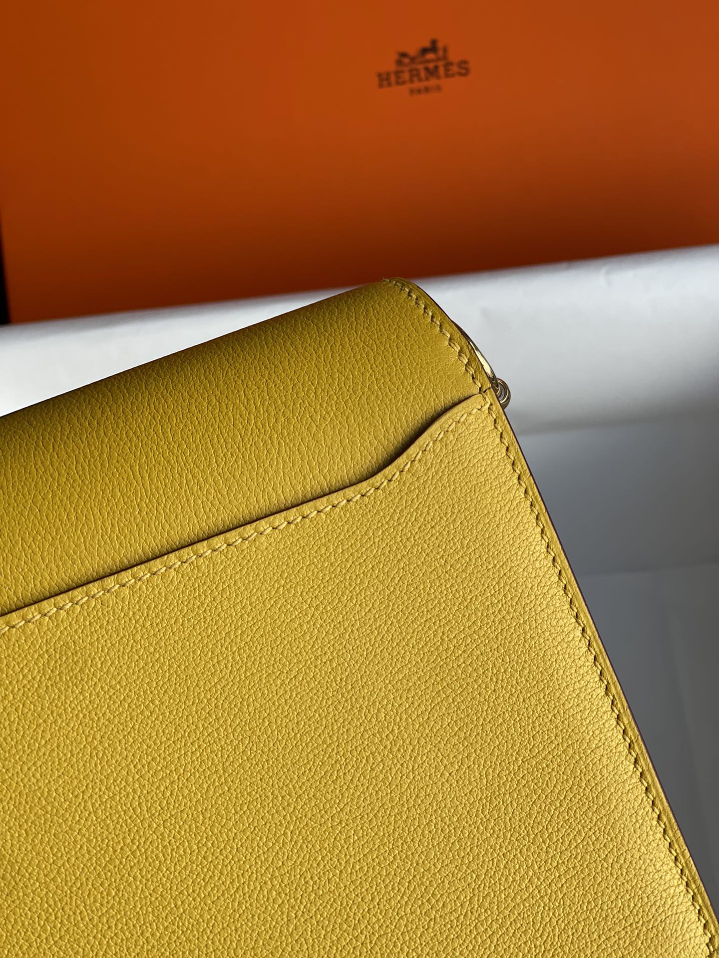 Hermès Roulis 18 Crossbody Bag - Vibrant Yellow Epsom Leather with Gold Hardware
