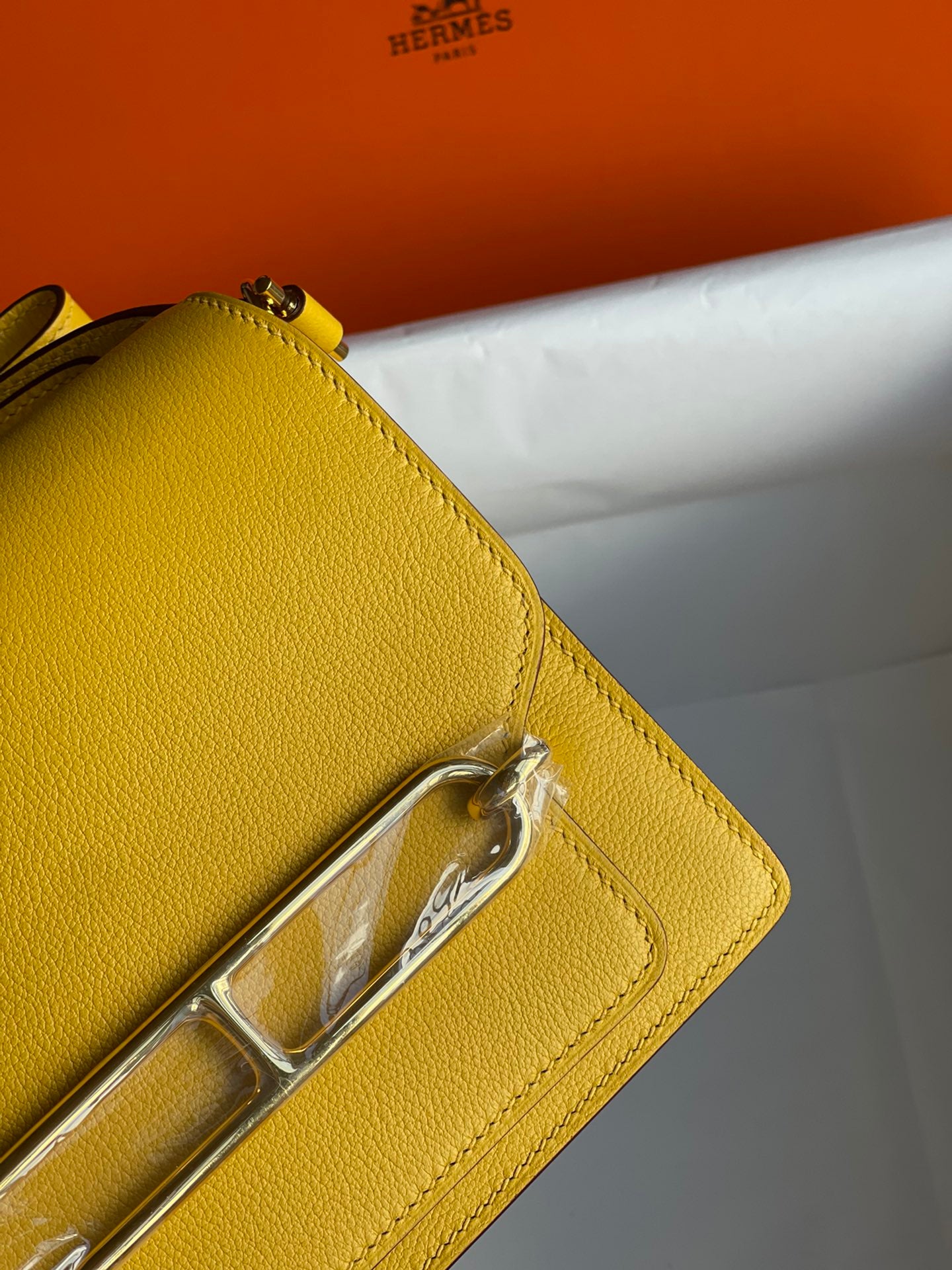 Hermès Roulis 18 Crossbody Bag - Vibrant Yellow Epsom Leather with Gold Hardware