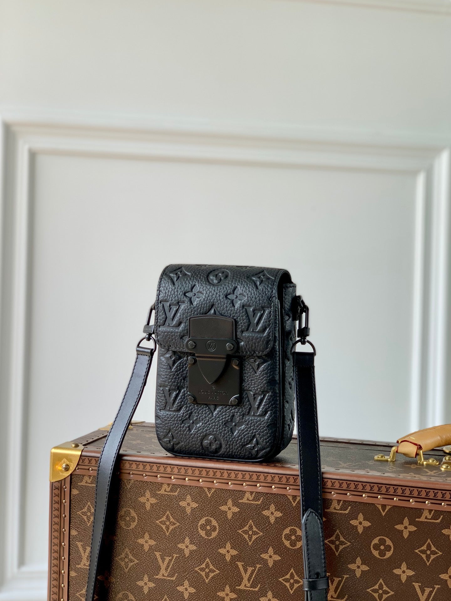 Louis Vuitton S-Lock Vertical Wearable Wallet Monogram Taurillon Leather Black