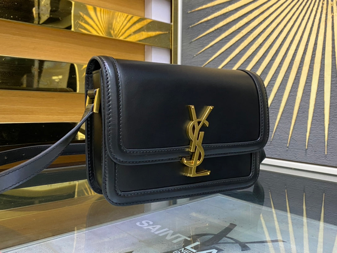 Saint Laurent Solferino Medium Shoulder Bag in Smooth Leather - Black