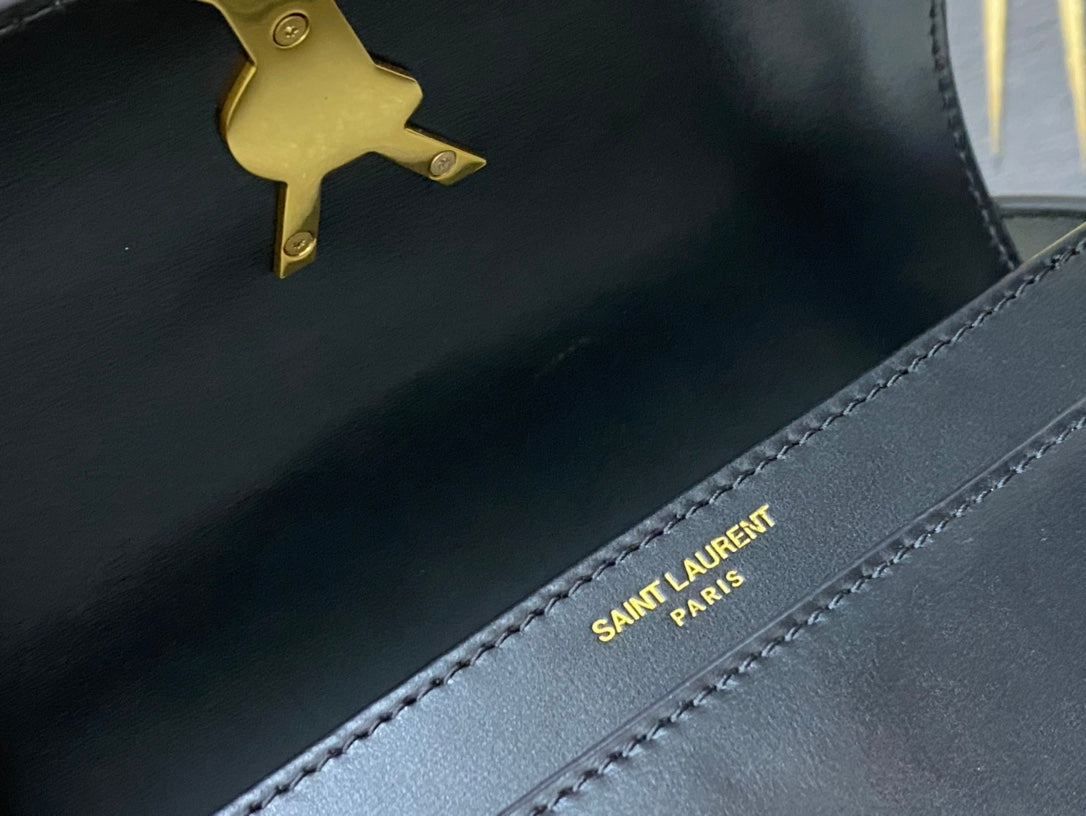 Saint Laurent Solferino Medium Shoulder Bag in Smooth Leather - Black