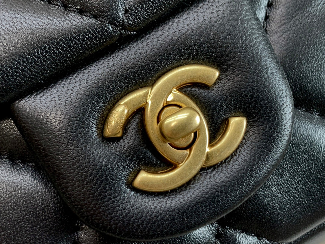 Chanel Mini Flap Bag with Heart Charms - Black Quilted Lambskin &amp; Gold-Tone Hardware
