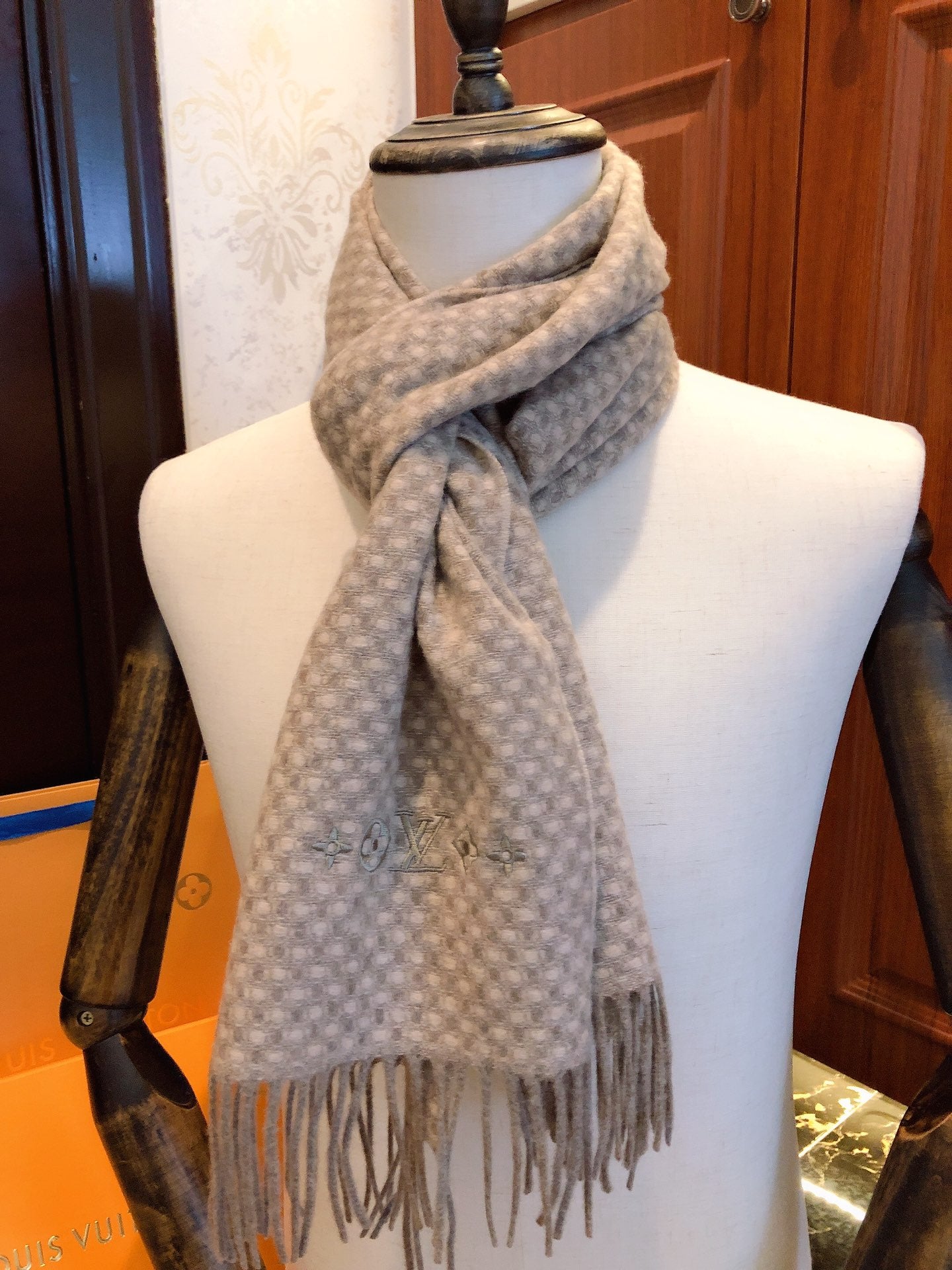Unisex Beige Checkered Winter Scarf with Fringed Edges - Classic Soft Warm Neck Wrap