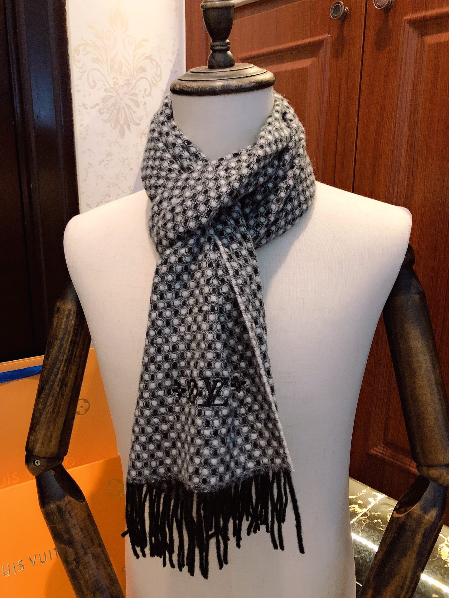 Louis Vuitton Damier Graphite Scarf - Grey and Black Checkered Luxury Men's Winter Scarf with Fringe