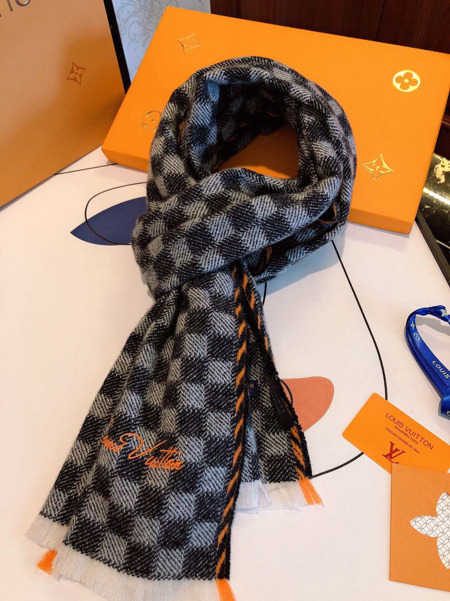 Luxury Checkered Scarf for Men - Grey and Black Damier Pattern Wool Knit Winter Muffler
