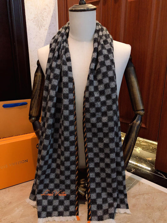 Luxury Checkered Scarf for Men - Grey and Black Damier Pattern Wool Knit Winter Muffler