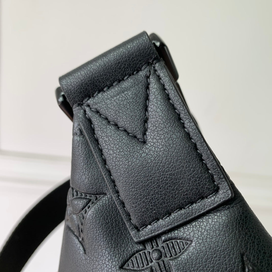 Louis Vuitton Discovery Bumbag - Monogram Shadow Calf Leather, Black