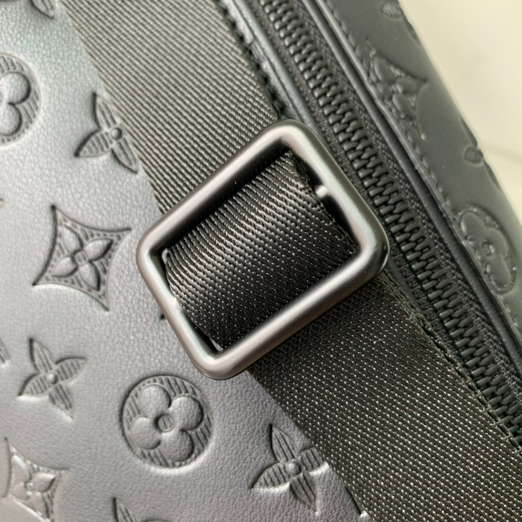 Louis Vuitton Discovery Bumbag - Monogram Shadow Calf Leather, Black