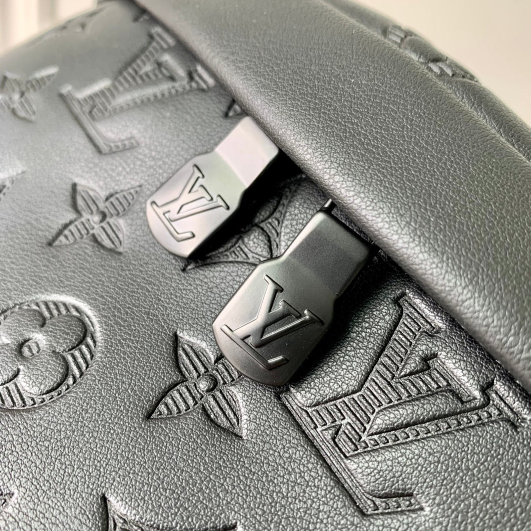 Louis Vuitton Discovery Bumbag - Monogram Shadow Calf Leather, Black
