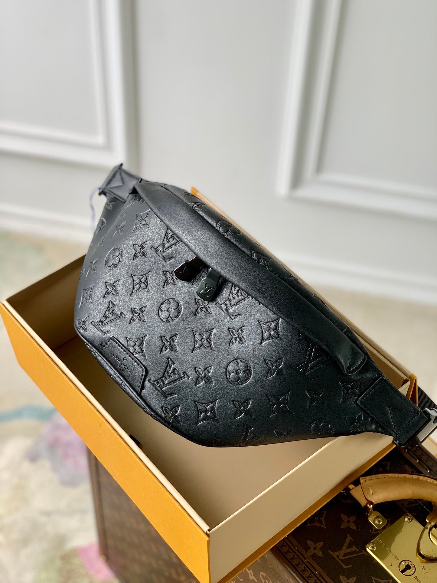 Louis Vuitton Discovery Bumbag - Monogram Shadow Calf Leather, Black