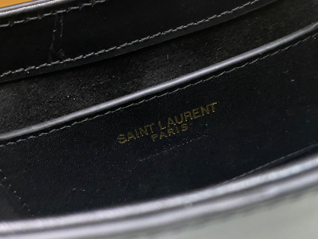 Saint Laurent Le 5 à 7 Small Hobo Bag in Smooth Leather - Black