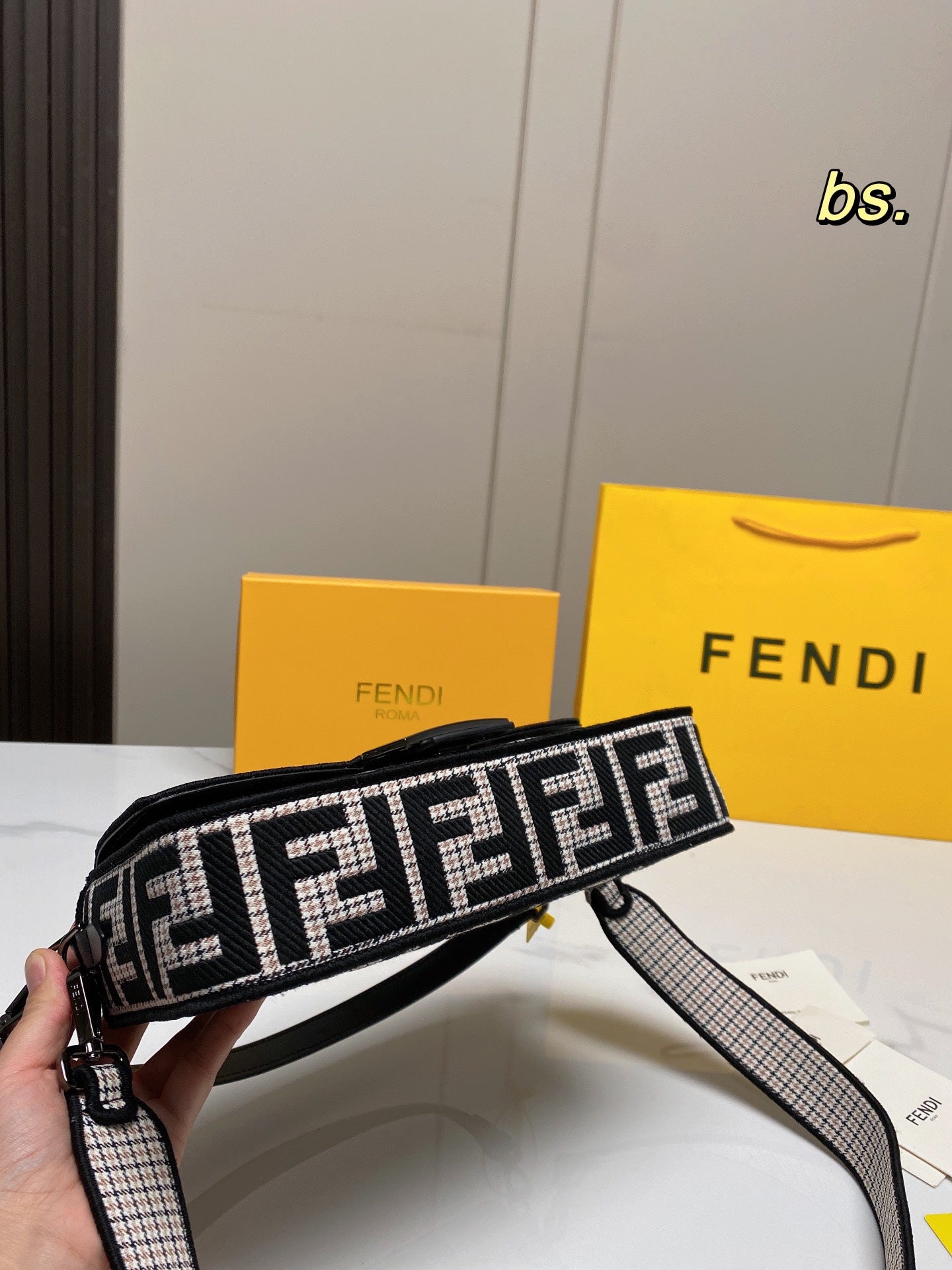 Fendi FF Monogram Canvas Baguette Shoulder Bag - Black/White