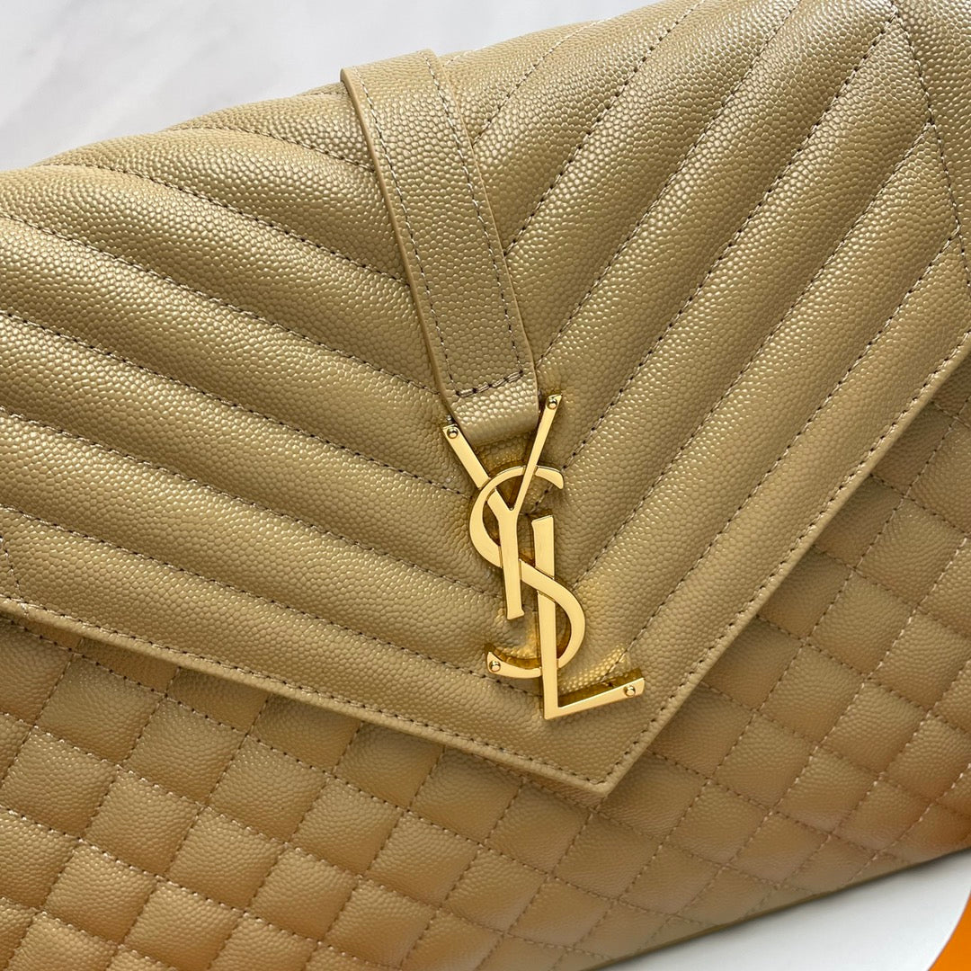 Saint Laurent Envelope Medium Bag in Mix Matelassé Grain de Poudre Leather - Beige