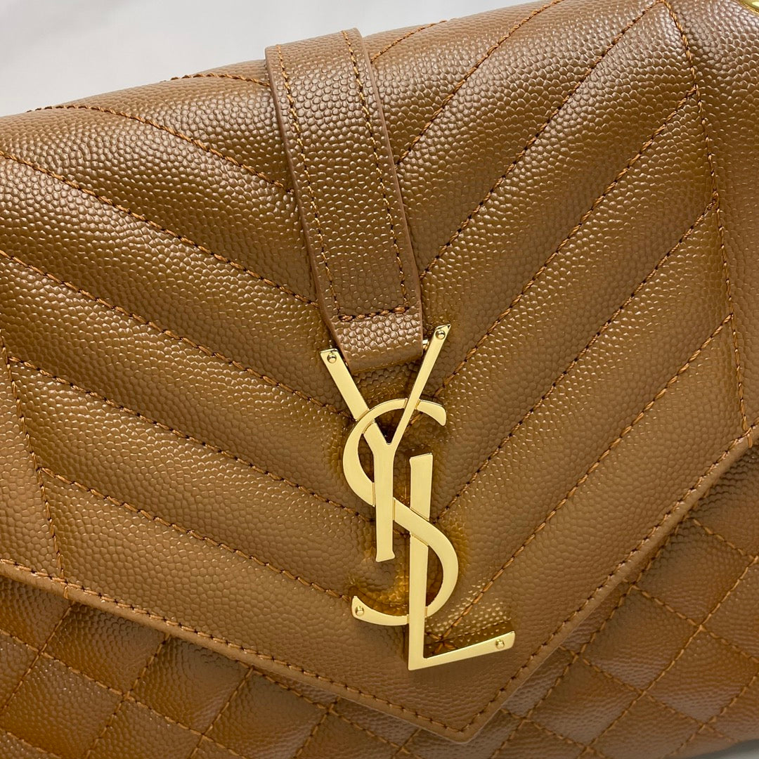Saint Laurent Envelope Medium Bag in Quilted Grain de Poudre Embossed Leather - Dark Beige