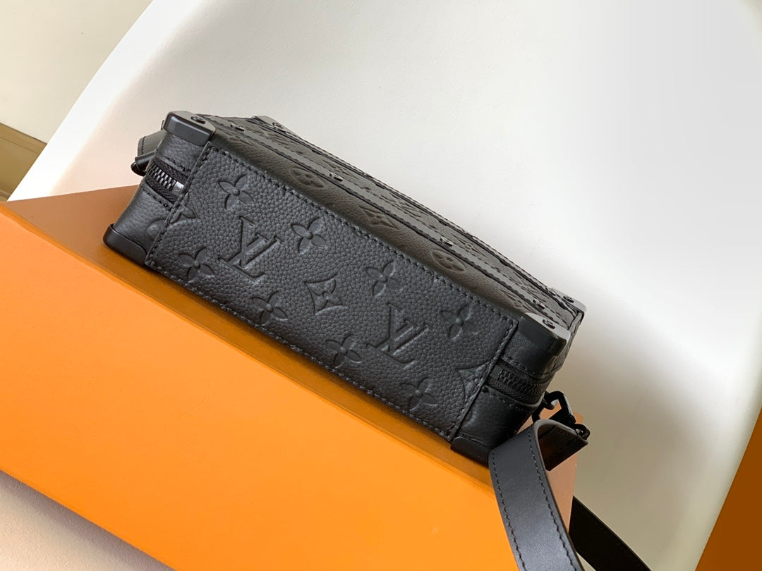 Louis Vuitton Soft Trunk Wallet Monogram Taurillon Leather Black
