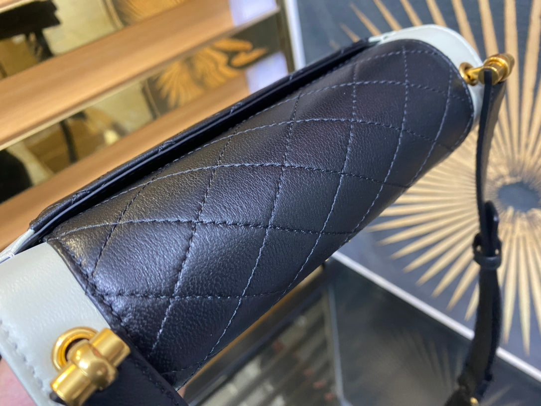 Saint Laurent Gaby Small Quilted Leather Shoulder Bag - Black/White