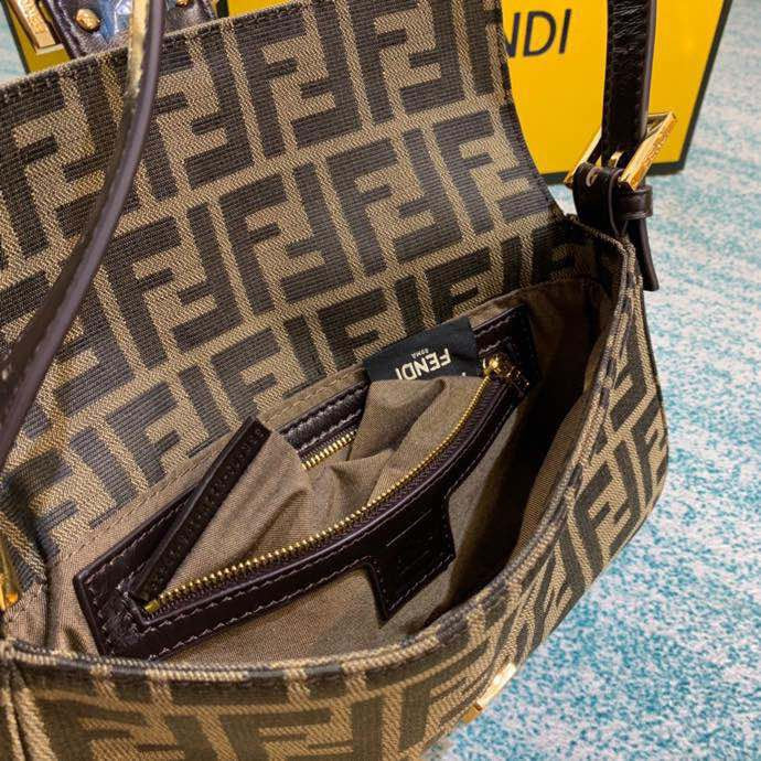 Fendi Vintage Baguette FF Monogram Zucca Canvas Shoulder Bag - Brown