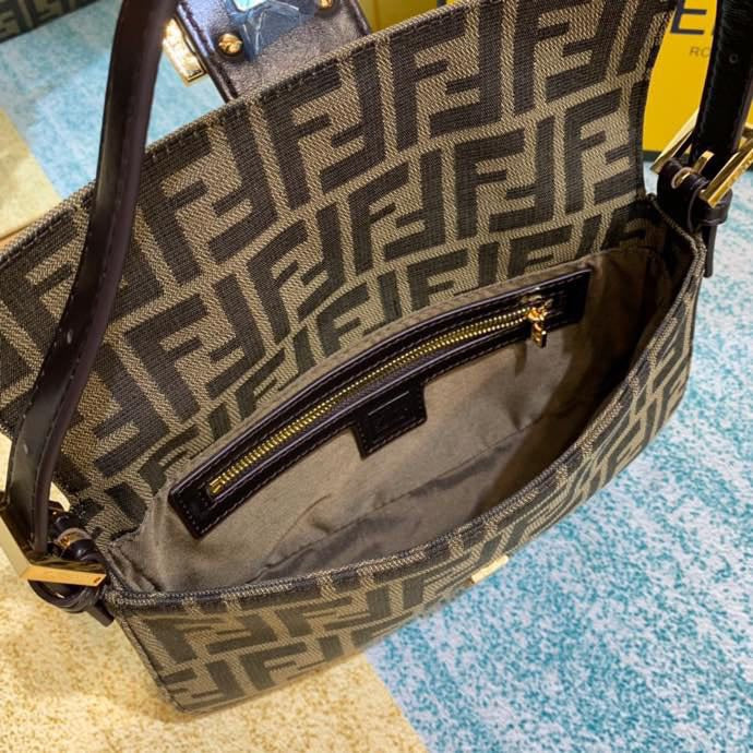 Fendi Vintage Baguette FF Monogram Zucca Canvas Shoulder Bag - Brown