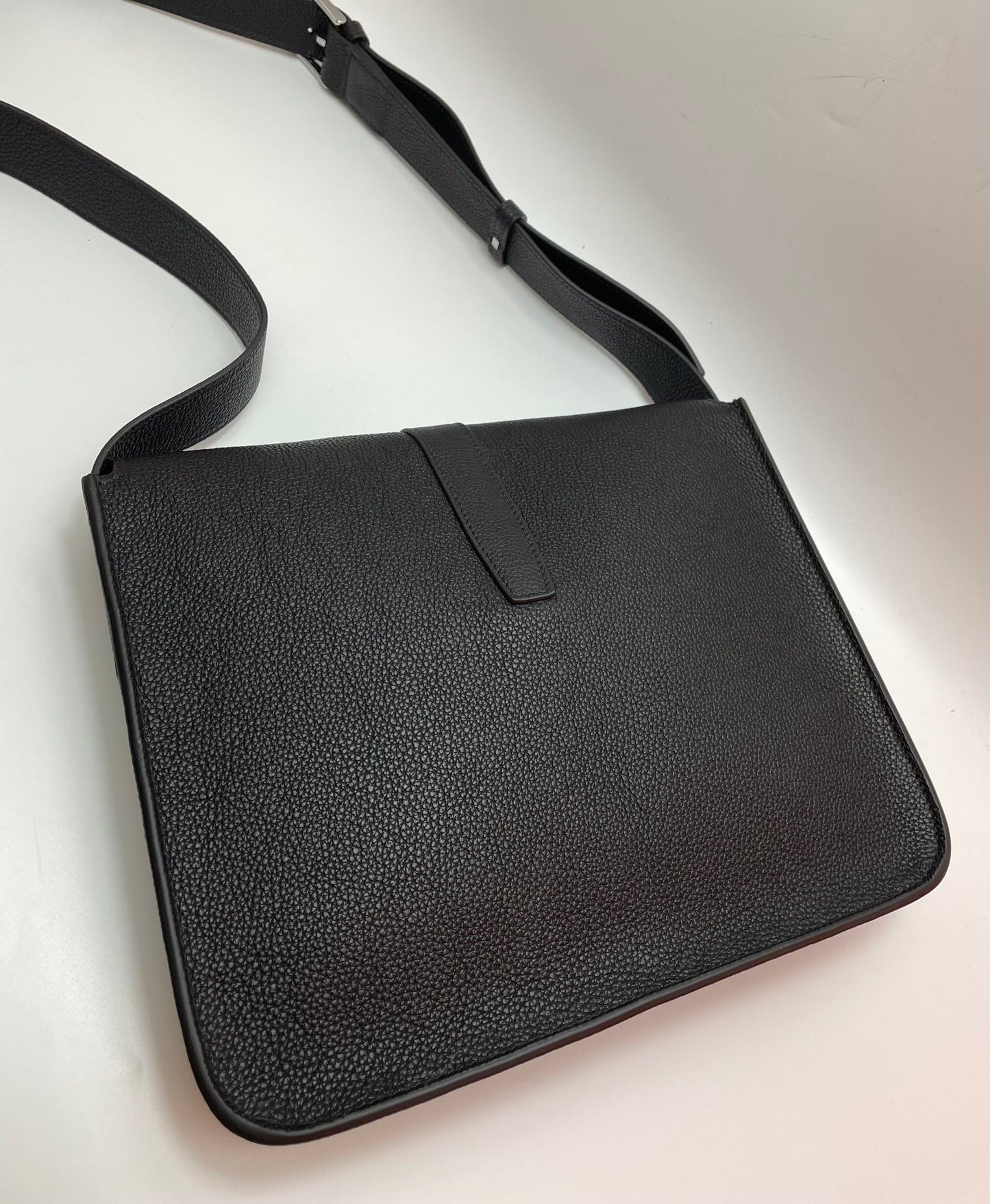 Men's Classic Black Textured Messenger Bag with Adjustable Shoulder Strap
