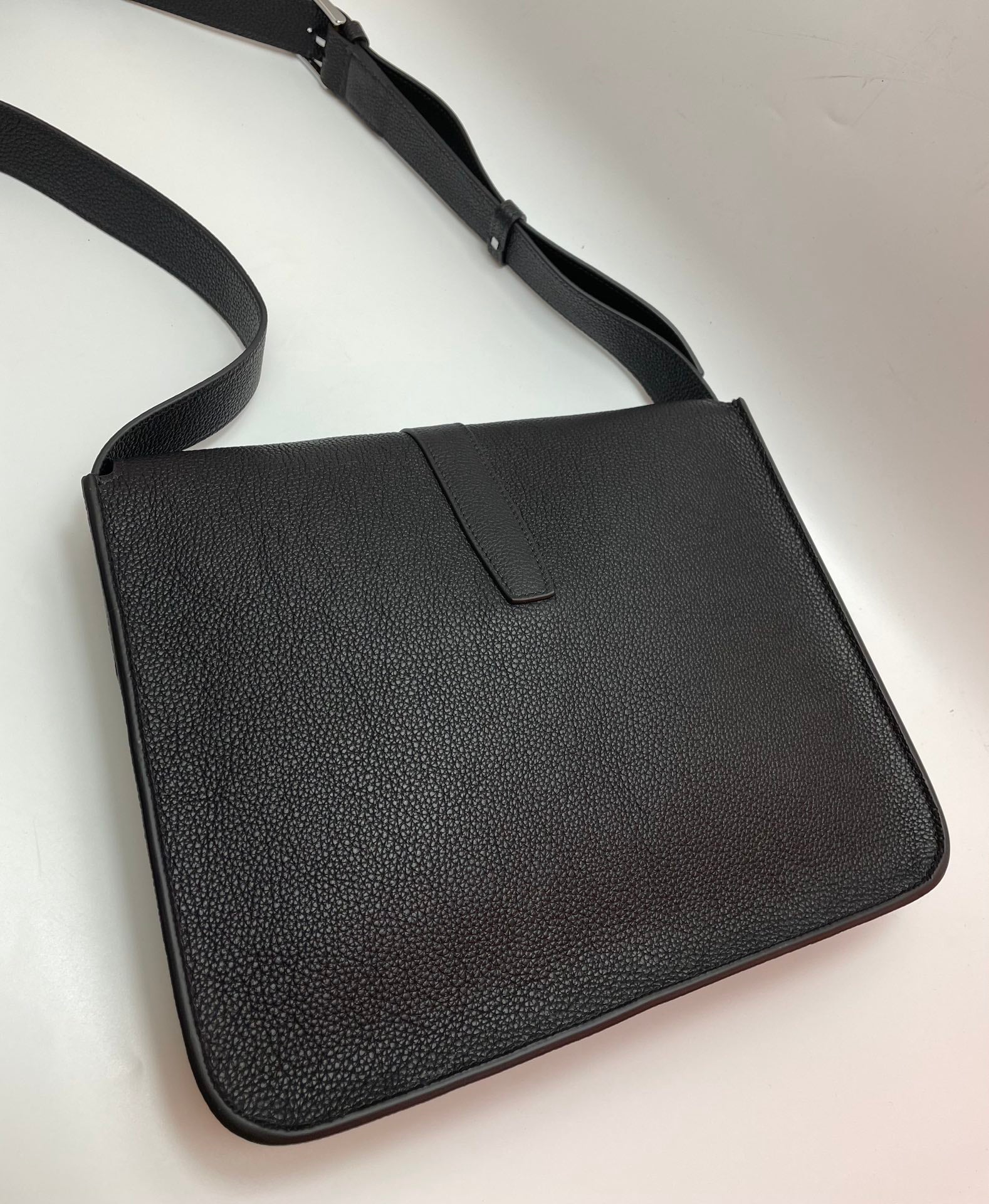 Men's Classic Black Textured Messenger Bag with Adjustable Shoulder Strap