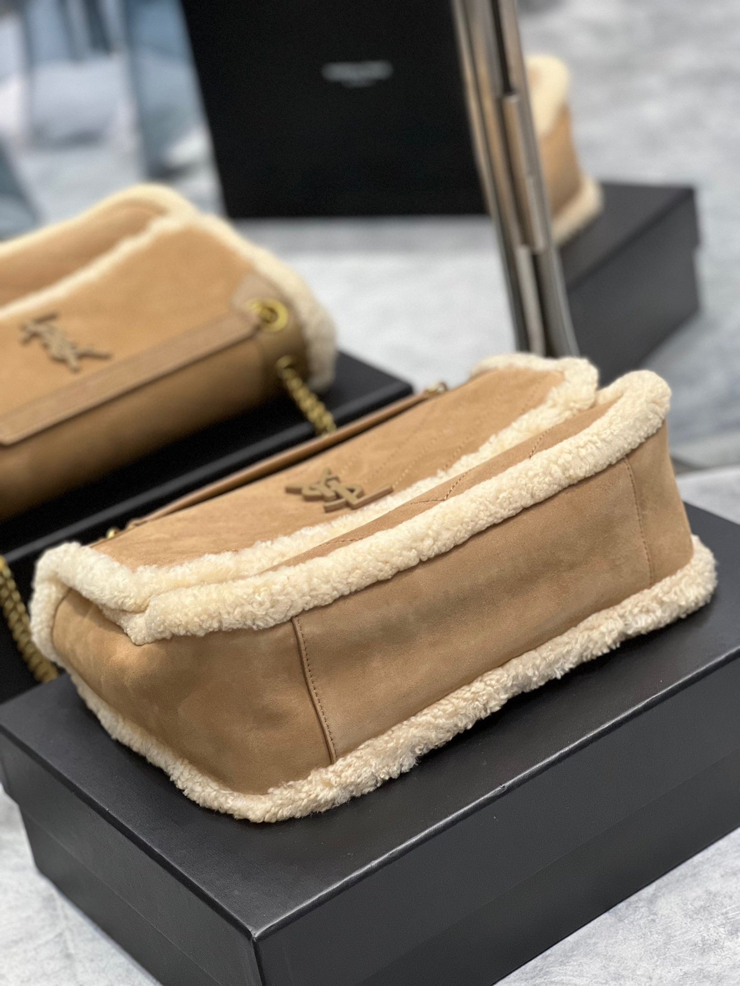 Saint Laurent Niki Medium Shoulder Bag in Suede and Shearling - Tan
