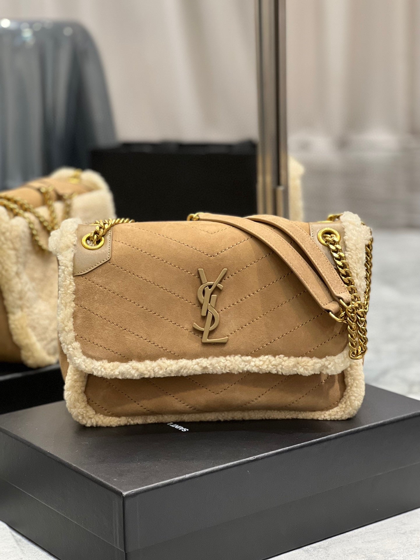 Saint Laurent Niki Medium Shoulder Bag in Suede and Shearling - Tan