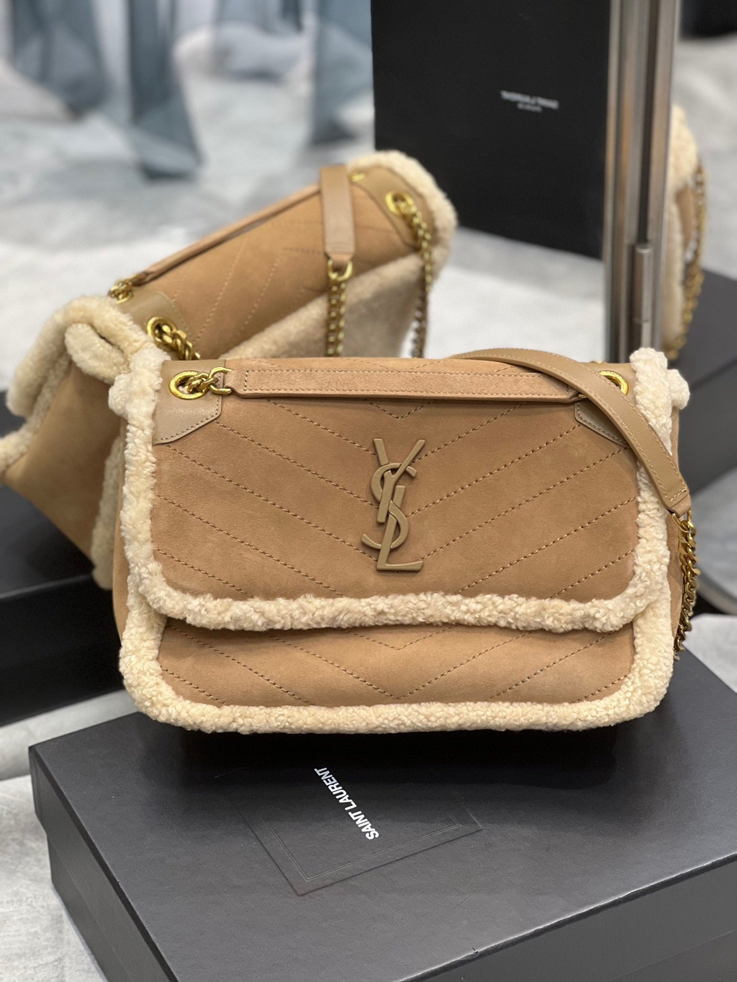 Saint Laurent Niki Medium Shoulder Bag in Suede and Shearling - Tan