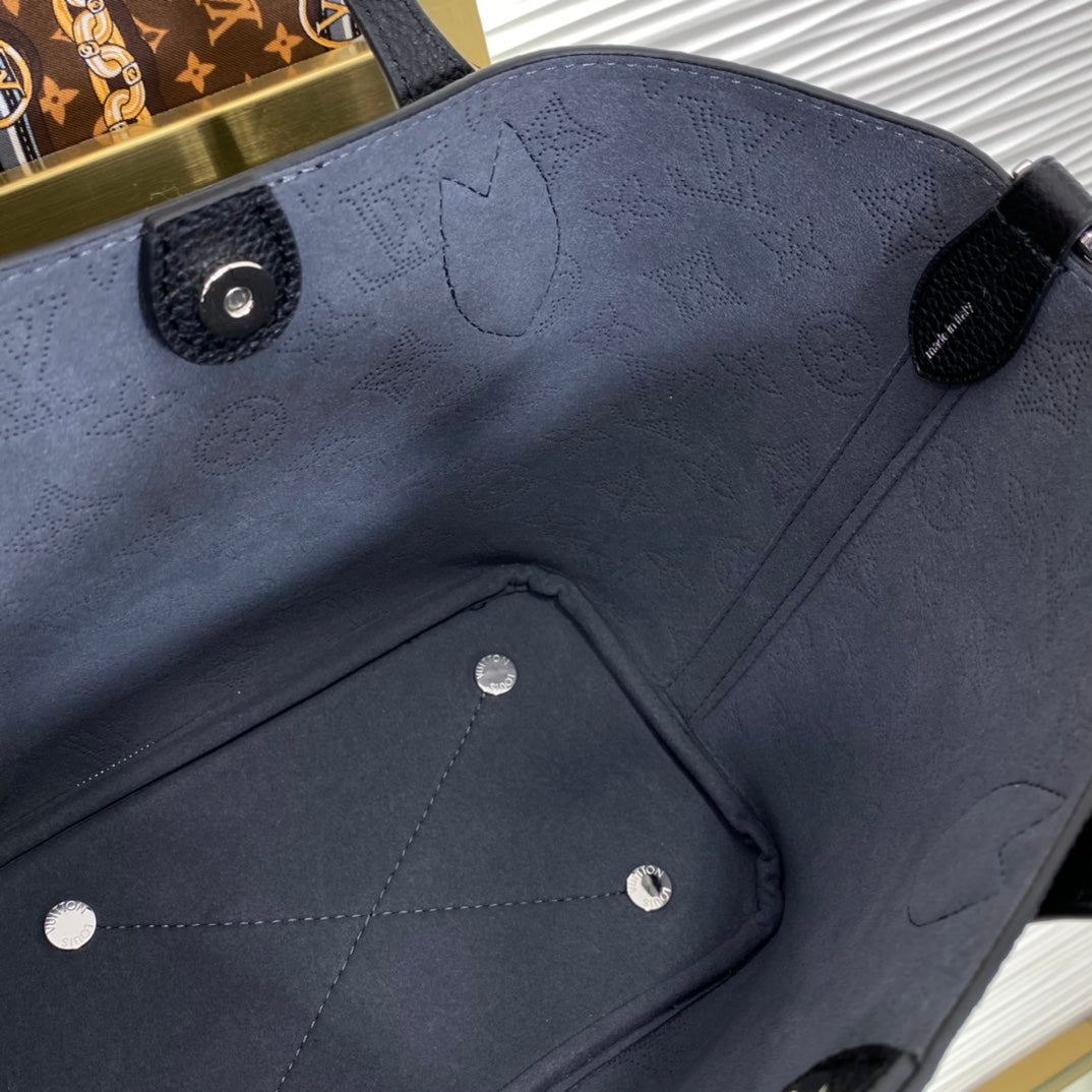 Louis Vuitton Petit Palais Black Monogram Empreinte Leather Tote Bag with Pouch