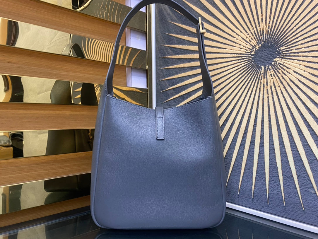 Saint Laurent Le 5 à 7 Large Hobo Bag in Smooth Navy Leather