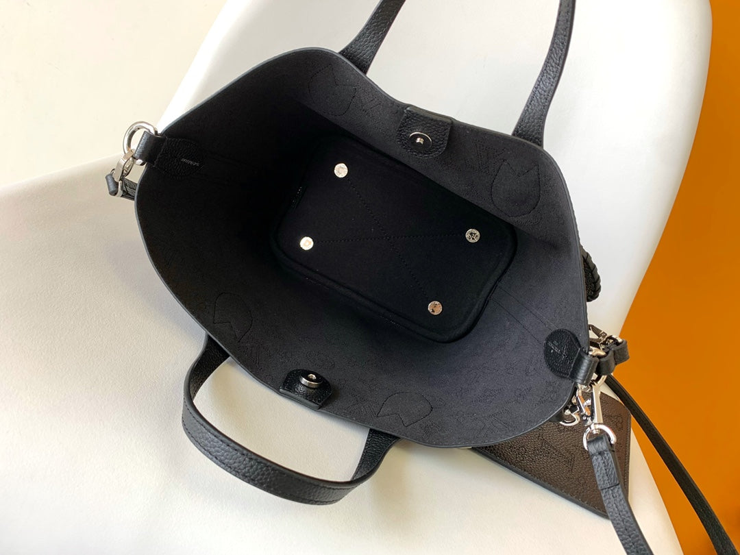 Louis Vuitton Carmel Hobo Bag Mahina Calf Leather Black