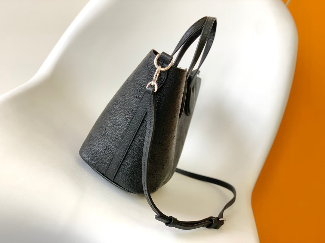 Louis Vuitton Carmel Hobo Bag Mahina Calf Leather Black