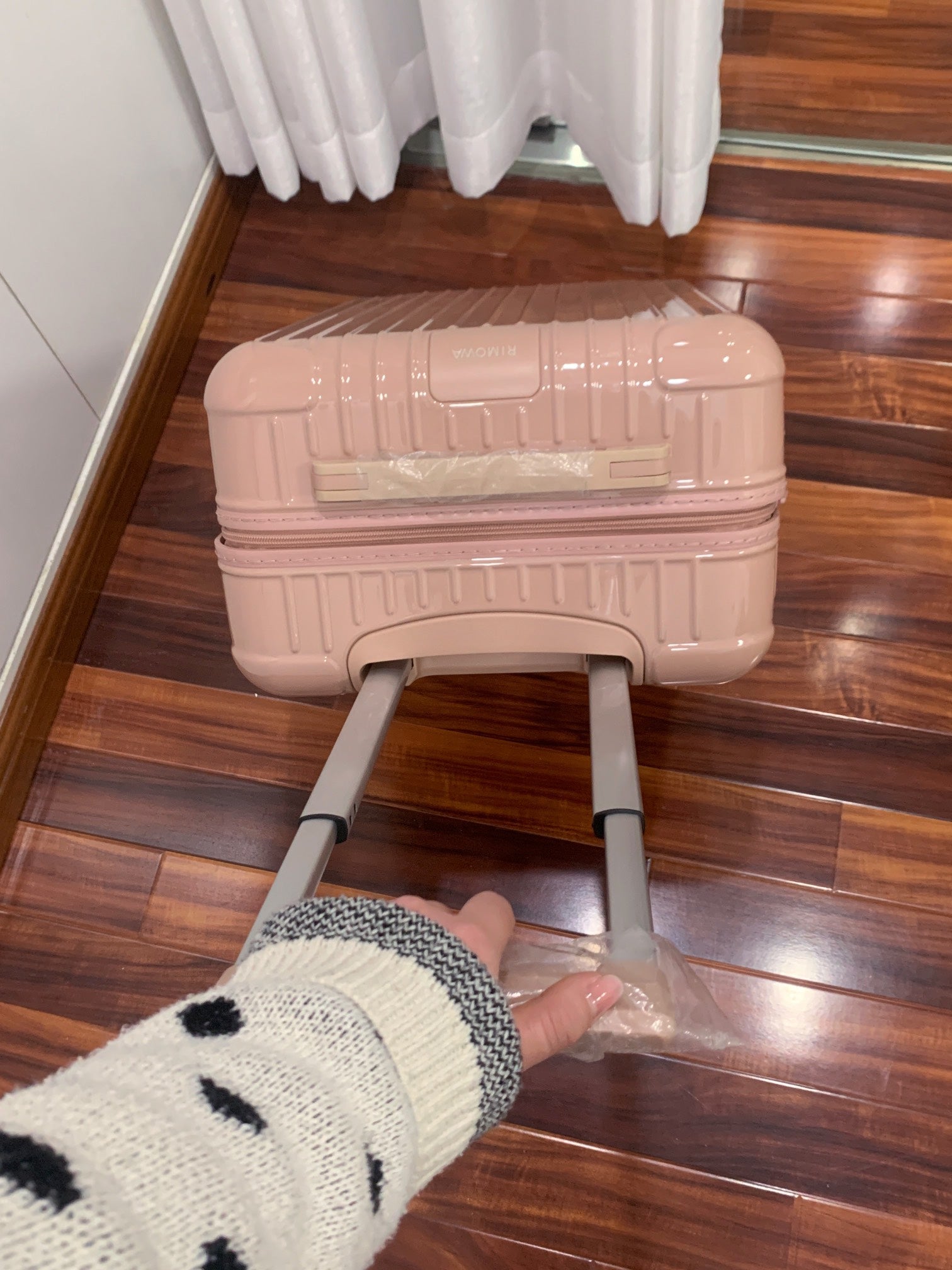 Modern Pastel Pink Ribbed Hardshell Carry-On Travel Suitcase
