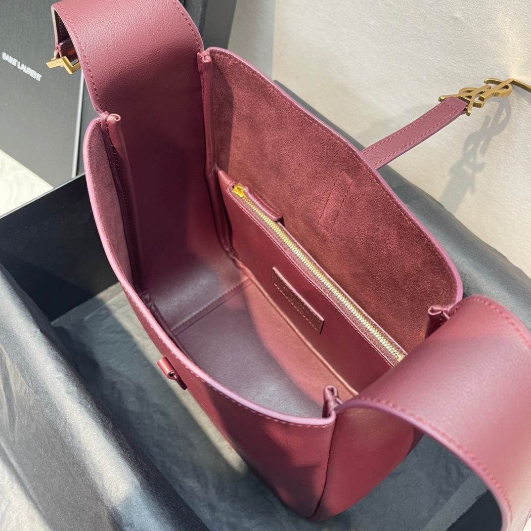 Saint Laurent Small 5 à 7 Hobo Bag in Burgundy Smooth Leather