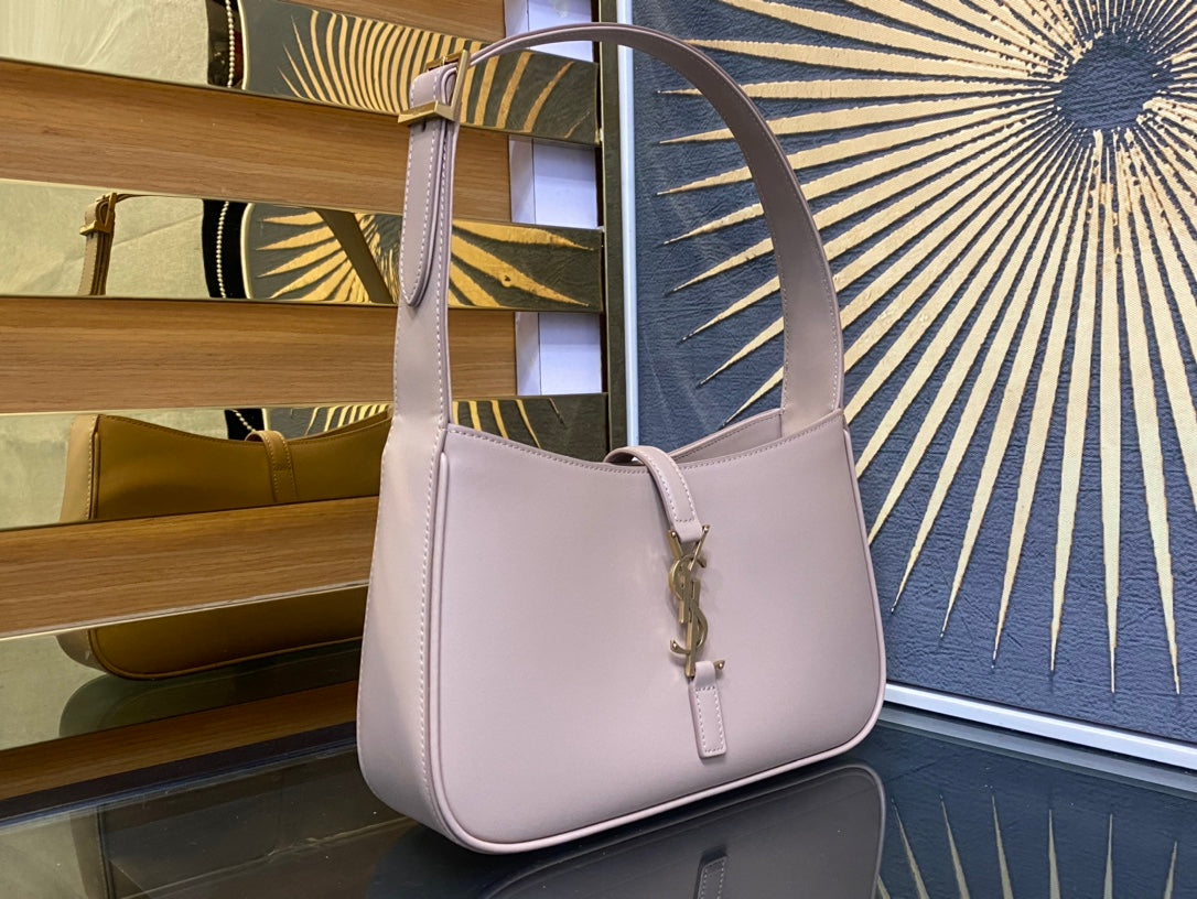 Saint Laurent LE 5 À 7 Hobo Bag in Smooth Leather - Pale Pink