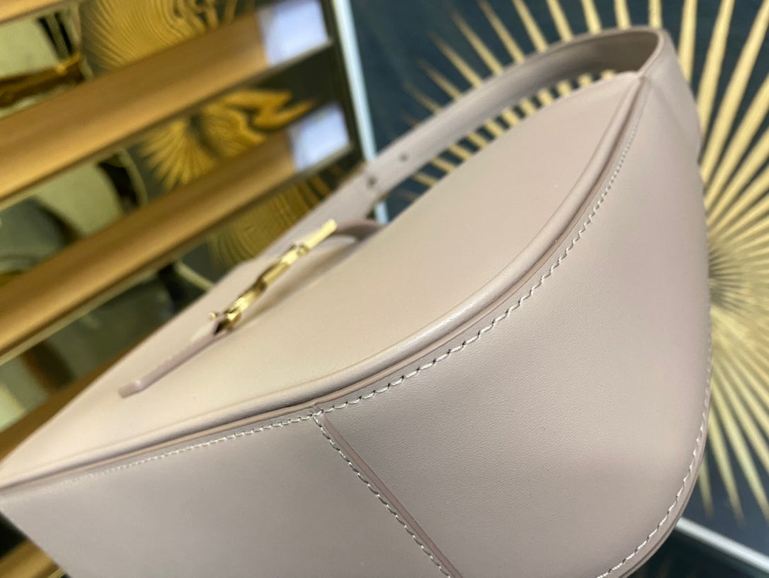 Saint Laurent LE 5 À 7 Hobo Bag in Smooth Leather - Pale Pink