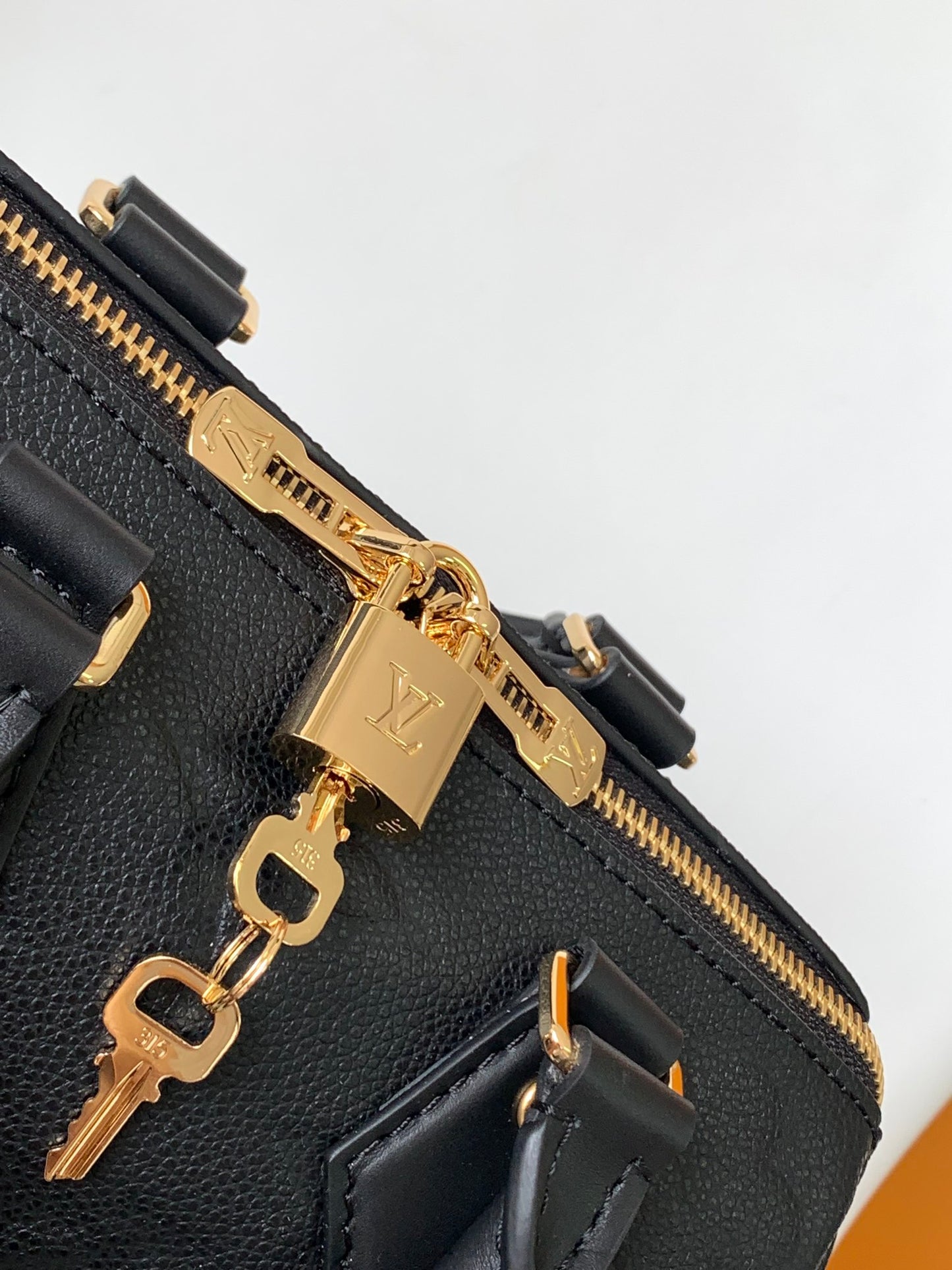 Louis Vuitton Speedy Bandoulière 20 Monogram Empreinte Leather Bag - Noir