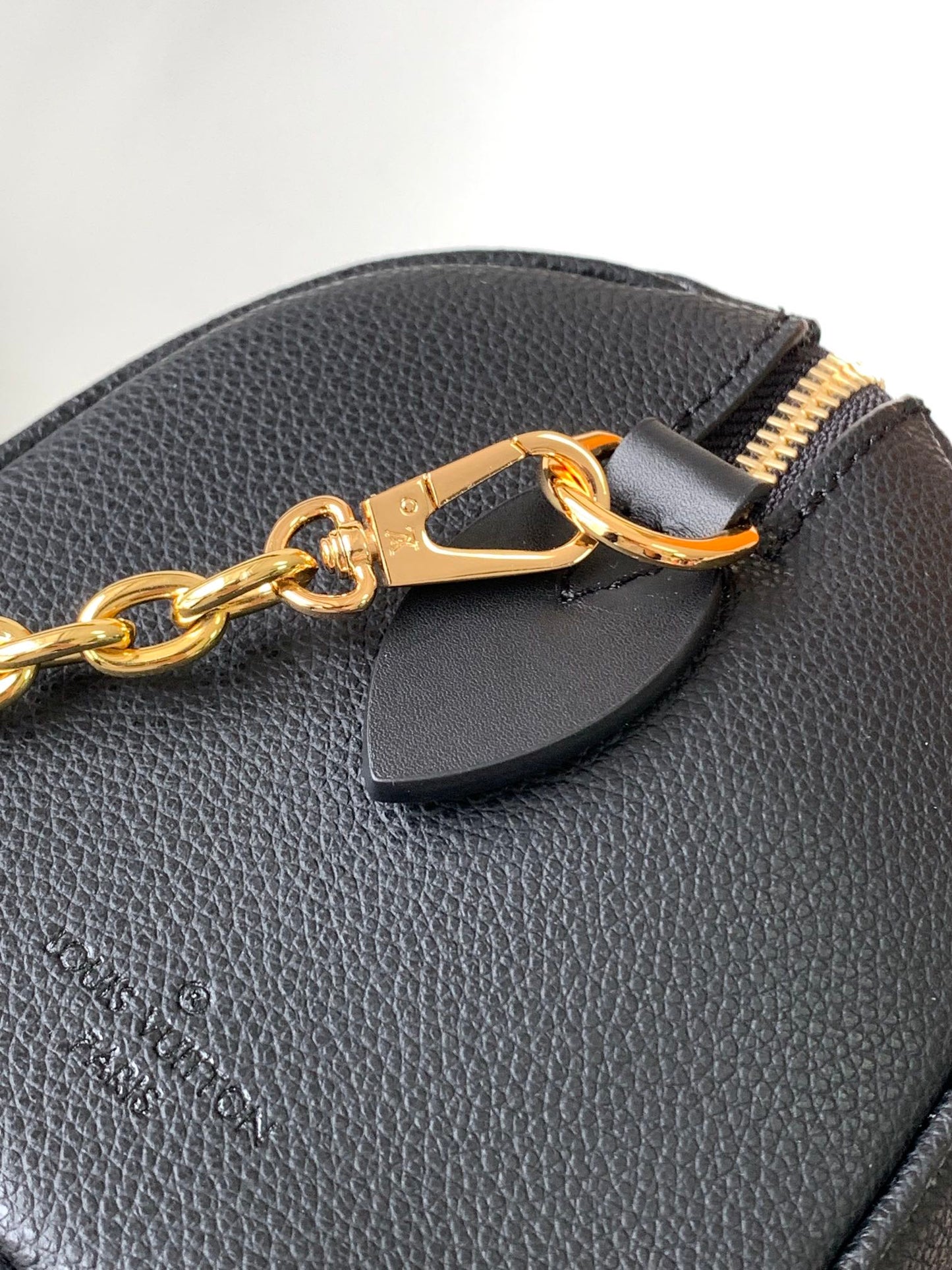 Louis Vuitton Speedy Bandoulière 20 Monogram Empreinte Leather Bag - Noir