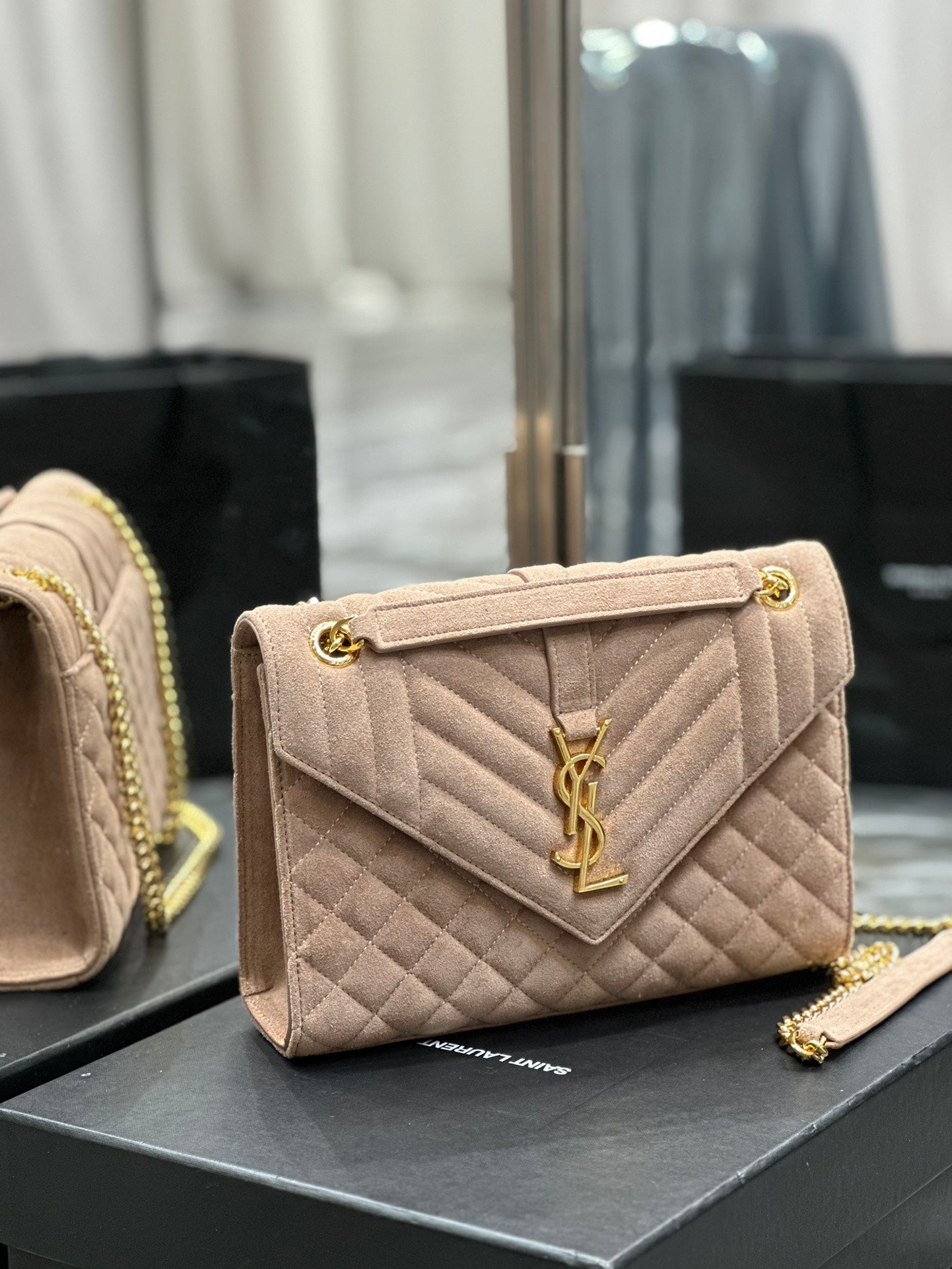 Saint Laurent Medium Envelope Bag in Quilted Grain de Poudre Embossed Leather - Beige
