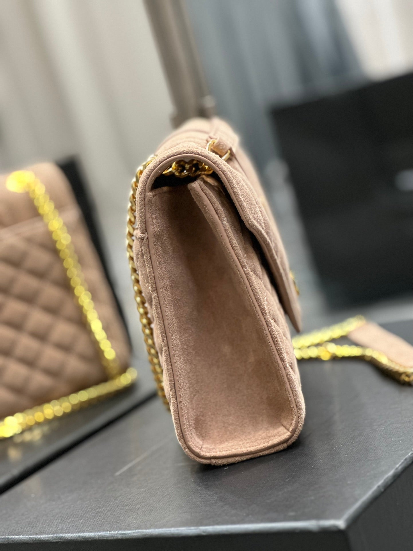 Saint Laurent Medium Envelope Bag in Quilted Grain de Poudre Embossed Leather - Beige