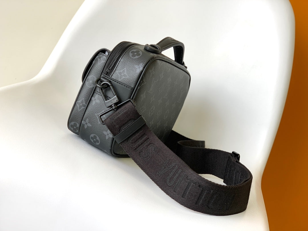 Louis Vuitton Alpha Messenger Bag Monogram Eclipse - Black/Grey