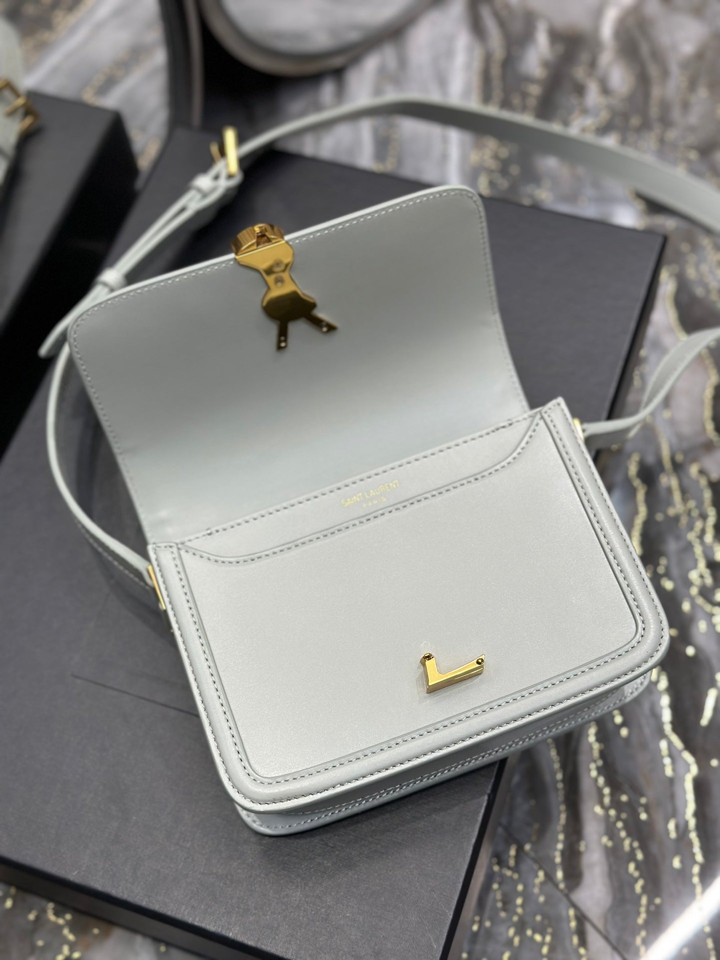 Saint Laurent Solferino Small Shoulder Bag in Box Saint Laurent Leather - Off-White