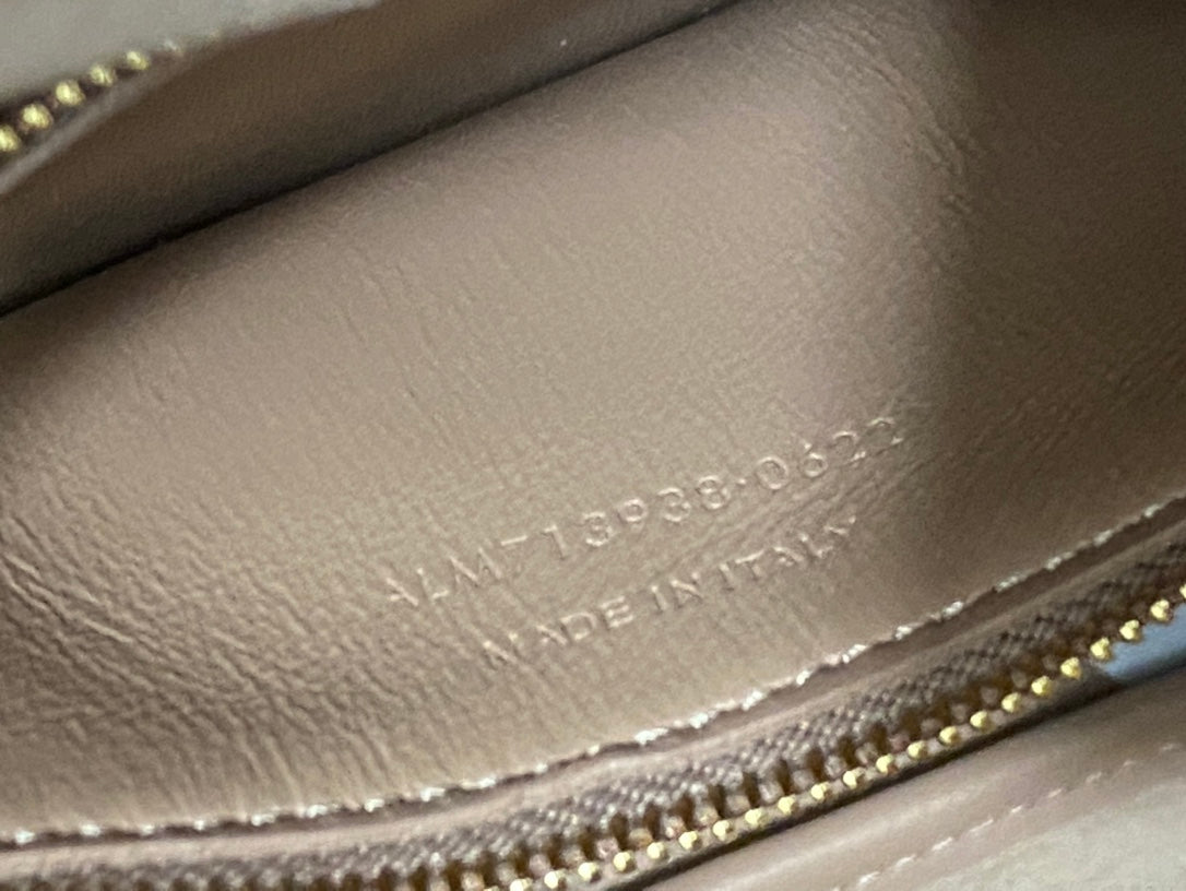 Saint Laurent Le 5 à 7 Leather Hobo Bag - Light Rose