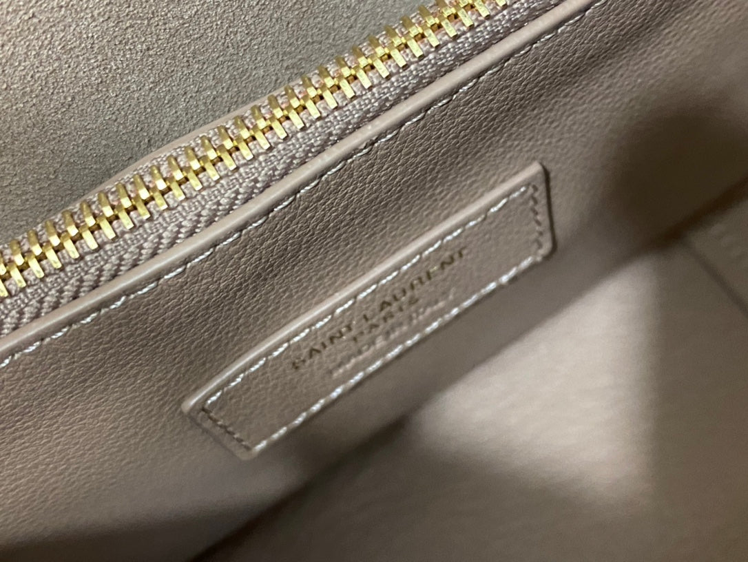 Saint Laurent Le 5 à 7 Leather Hobo Bag - Light Rose