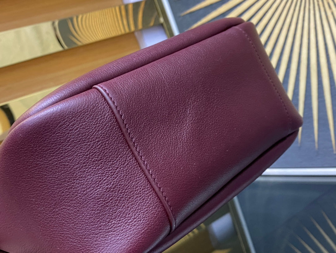 Saint Laurent Le 5 à 7 Small Hobo Bag in Burgundy Leather with Gold Logo