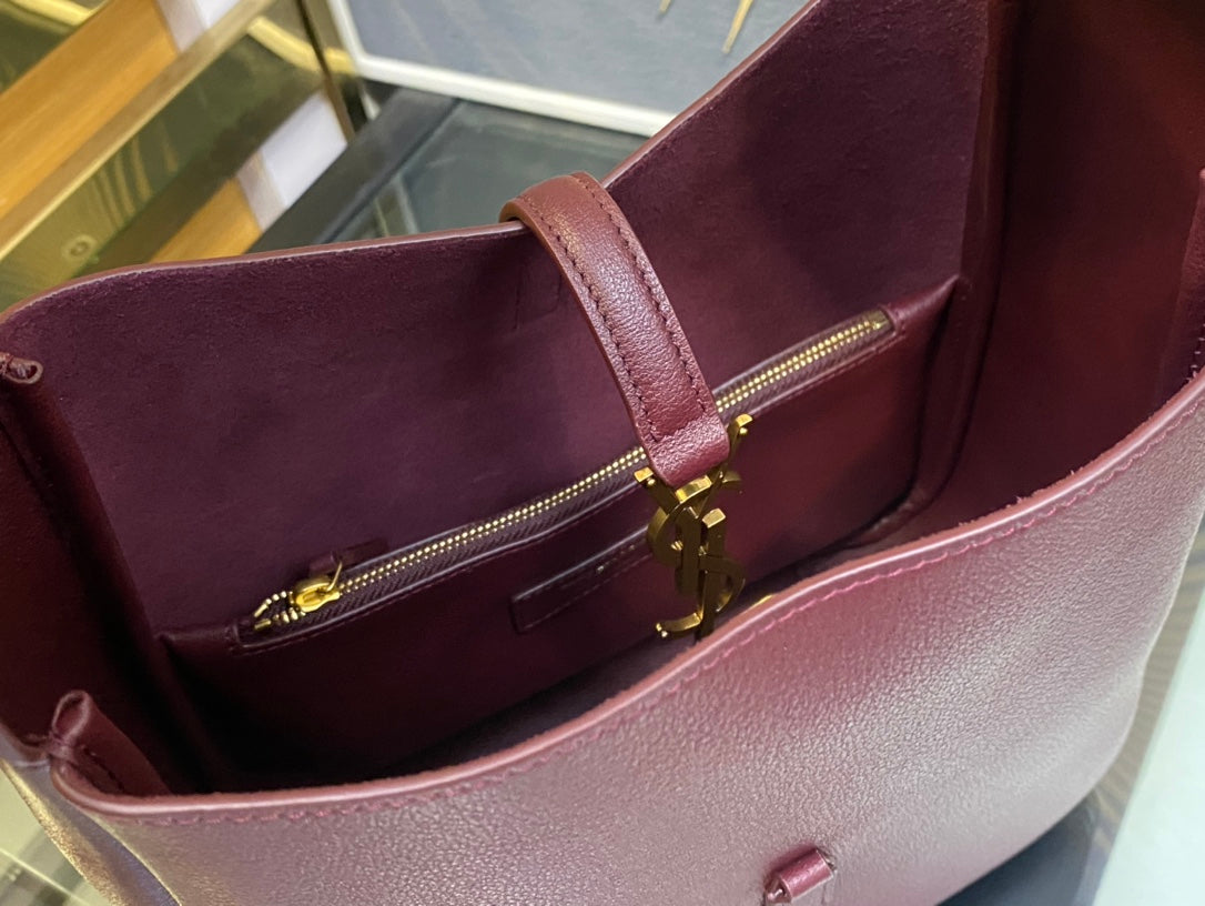 Saint Laurent Le 5 à 7 Small Hobo Bag in Burgundy Leather with Gold Logo