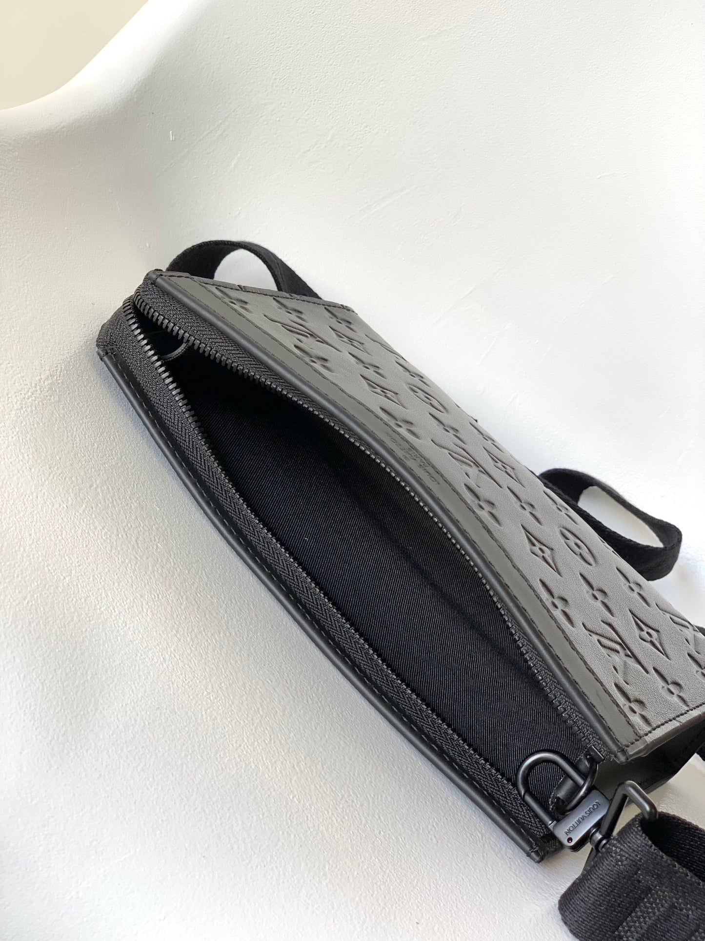 Louis Vuitton Trio Messenger Monogram Shadow Leather - Black Crossbody Bag
